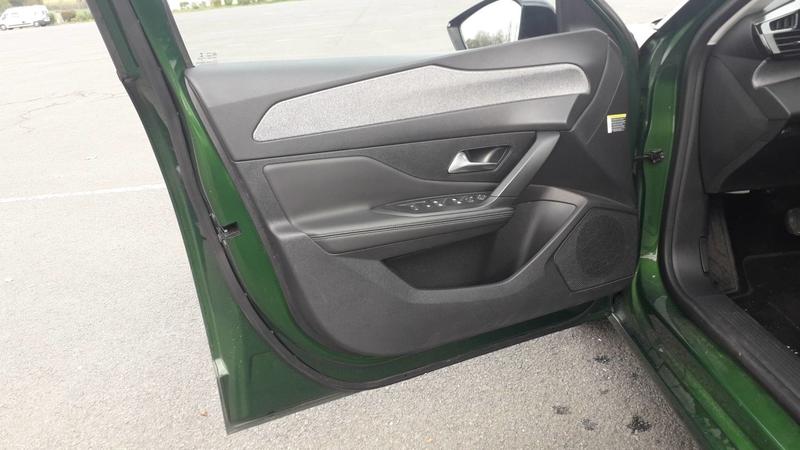 Peugeot 308 1.5 BlueHDi 130 Eat8 Allure - Automatique Entretien constructeur