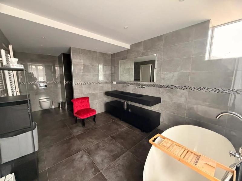 Maison - 500 m² - 10 pièces