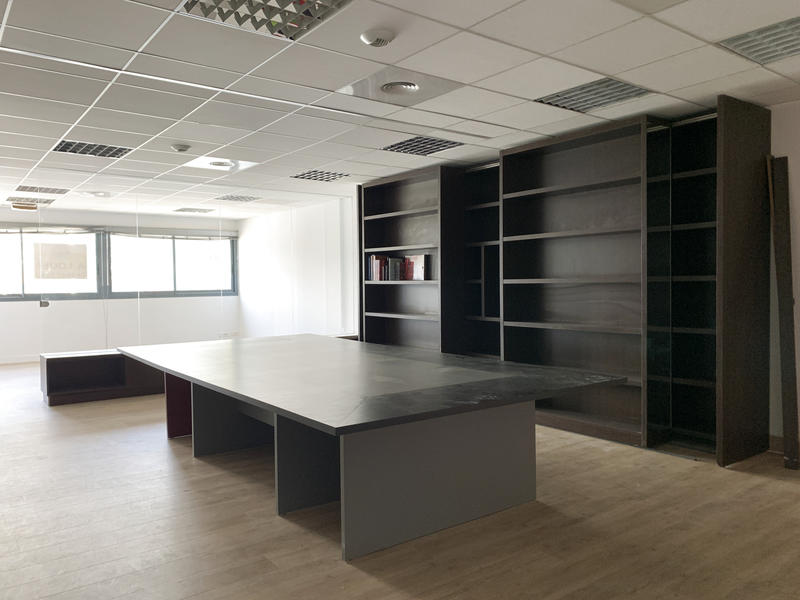 Bureau - 124 m²