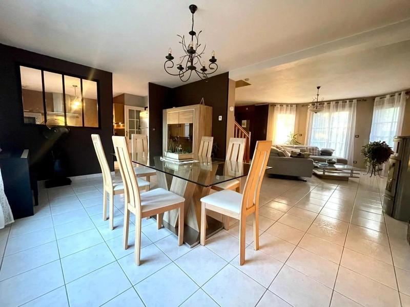 Maison - 122 m² - 5 pièces