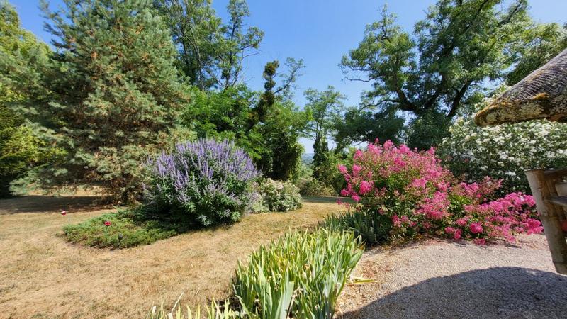 Maison - 296 m² - 13 pièces