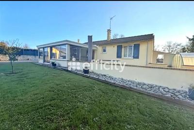 Pavillon - 140 m² - 5 pièces