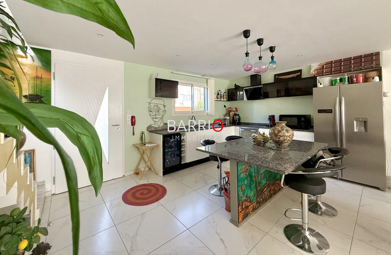 Maison - 97 m² - 3 pièces