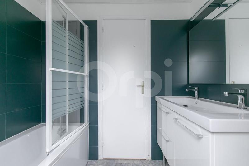 Maison - 138 m² - 6 pièces