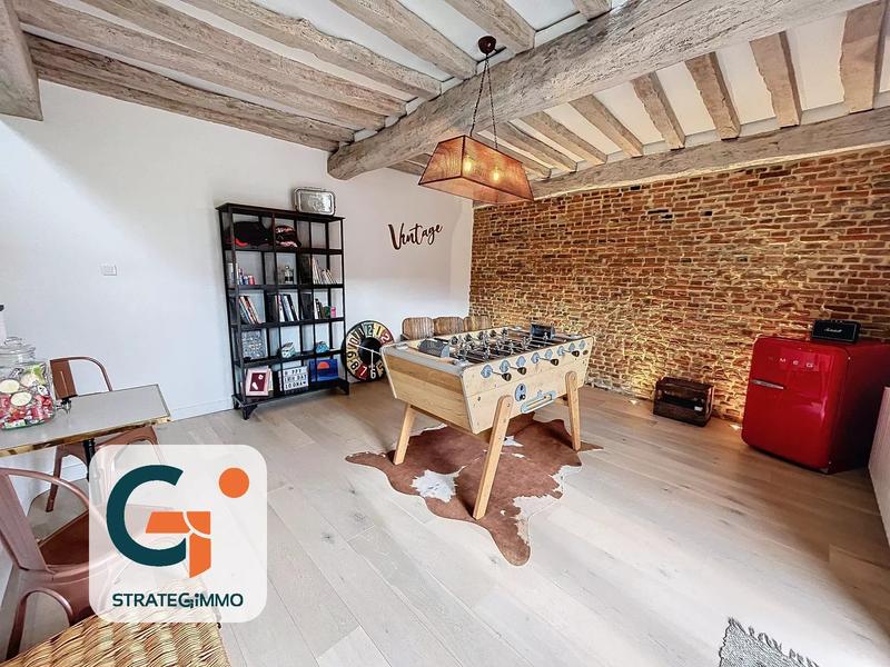 Maison - 240 m² - 7 pièces