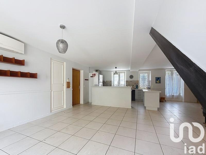 Maison - 201 m² - 7 pièces