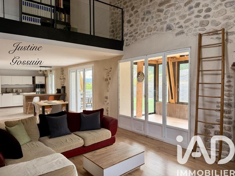 Maison de campagne - 260 m² - 8 pièces