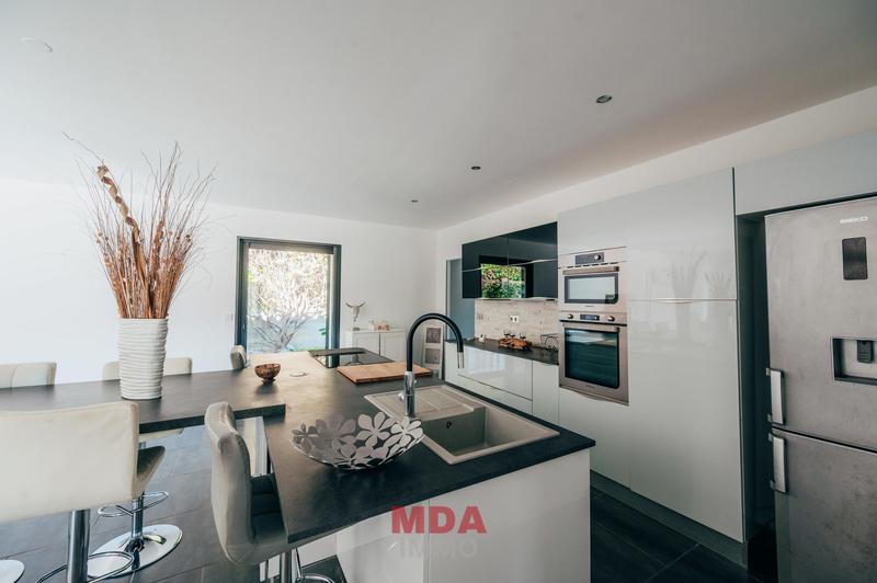 Maison contemporaine - 135 m² - 4 pièces