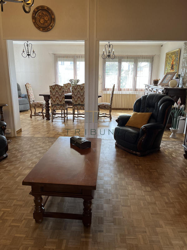 Maison - 183 m² - 8 pièces