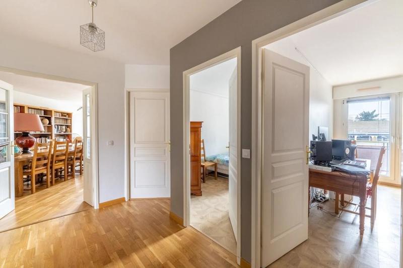 Appartement - 95 m² - 4 pièces