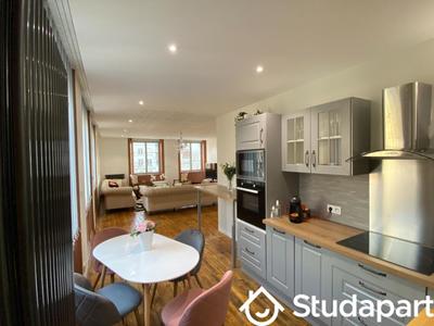 Appartement - 80 m² - 3 pièces