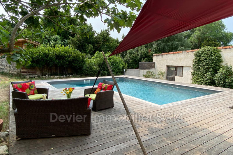 Maison - 307 m² - 7 pièces