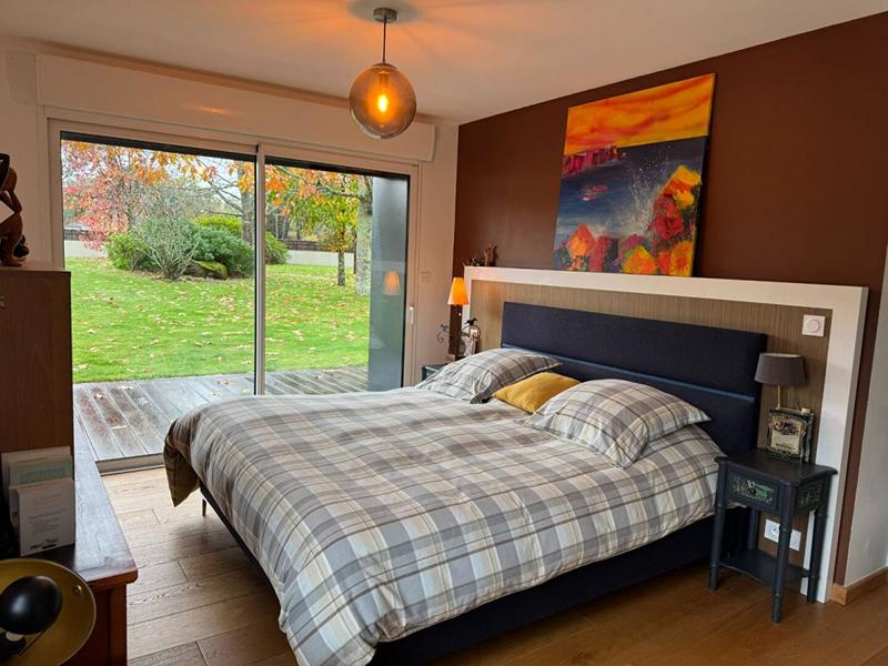 Maison - 251 m² - 6 pièces