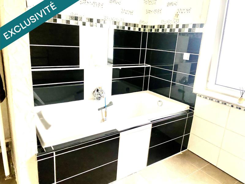 Maison - 96 m² - 5 pièces