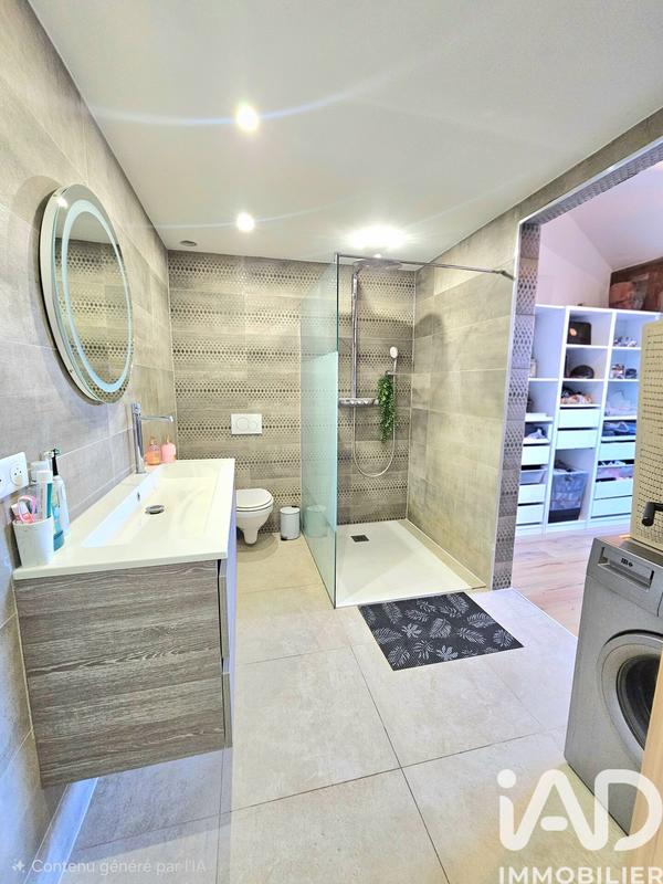 Appartement - 90 m² - 4 pièces