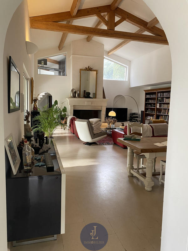 Villa - 260 m² - 6 pièces