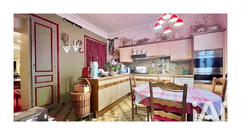 Maison - 200 m² - 7 pièces