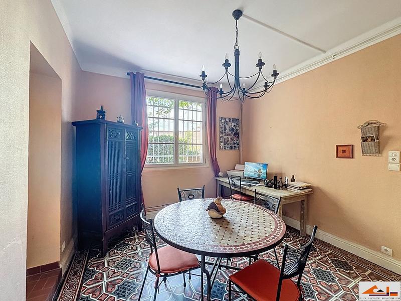 Immeuble - 206 m² - 8 pièces