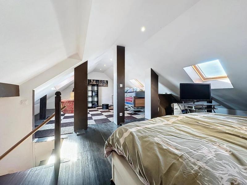 Maison - 186 m² - 7 pièces