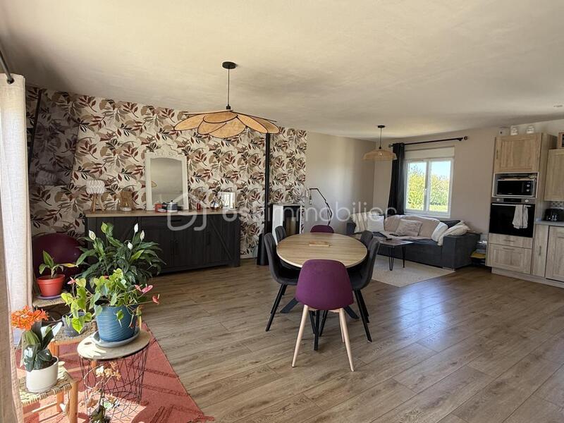 Maison traditionnelle - 70 m² - 5 pièces