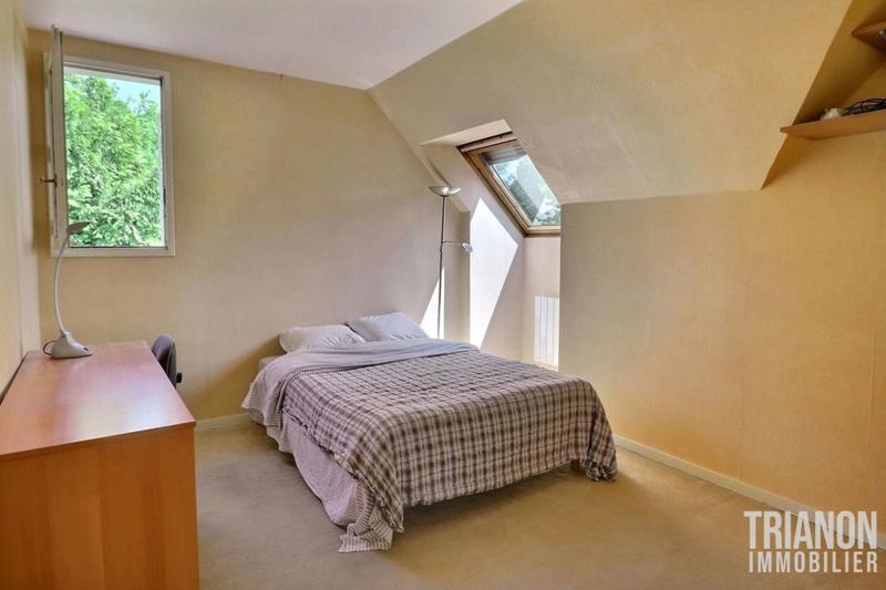 Maison - 240 m² - 9 pièces