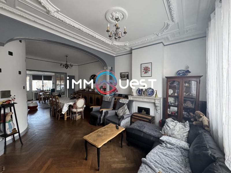 Maison - 137 m² - 6 pièces