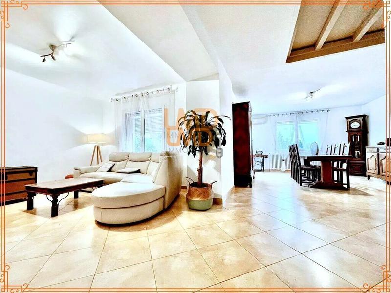 Villa - 176 m² - 7 pièces