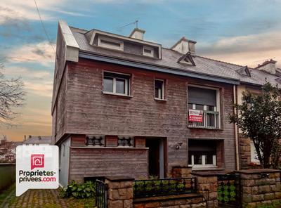 Maison - 155 m² - 9 pièces