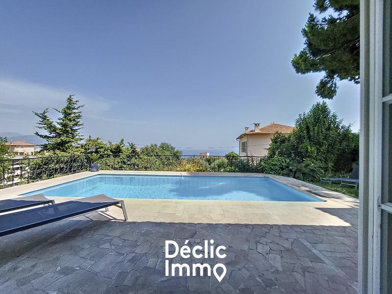 Maison - 326 m² - 7 pièces