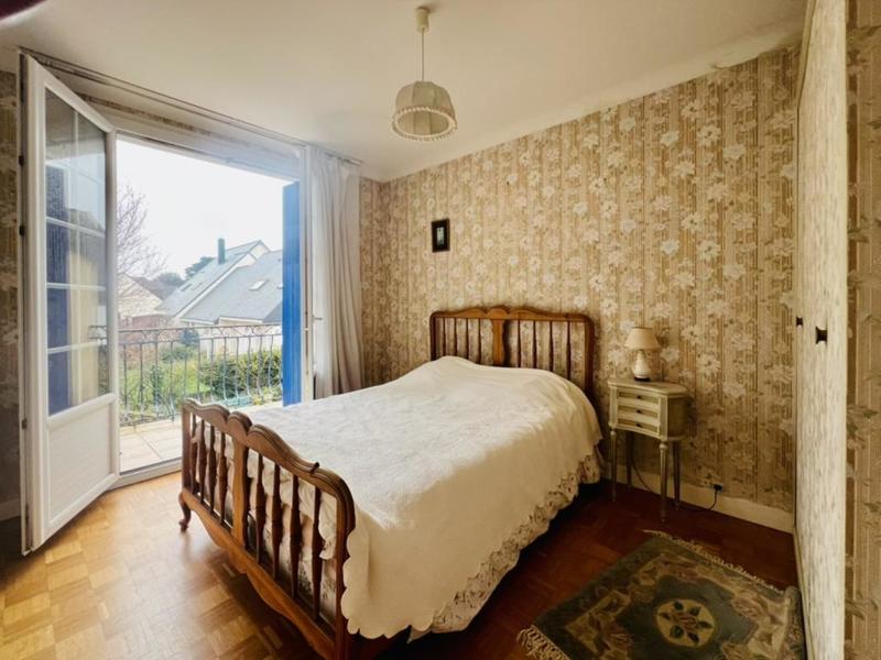 Pavillon - 132 m² - 7 pièces