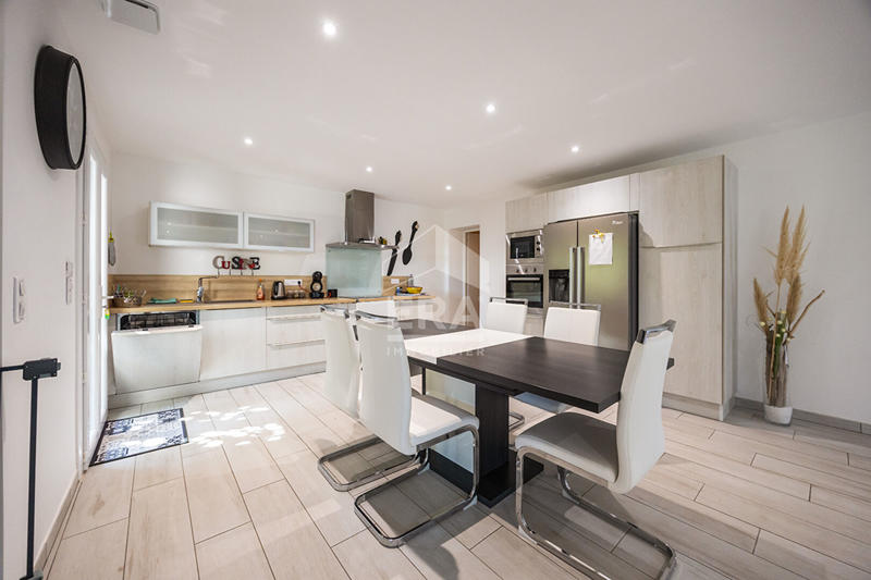 Maison - 110 m² - 5 pièces