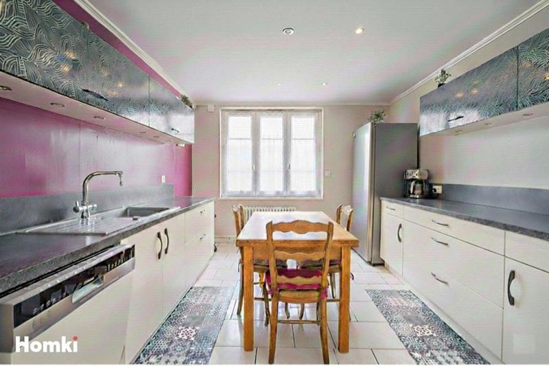 Maison - 181 m² - 6 pièces