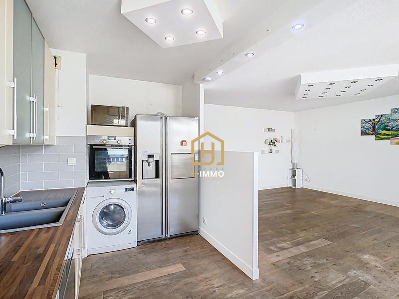 Appartement - 97 m² - 5 pièces