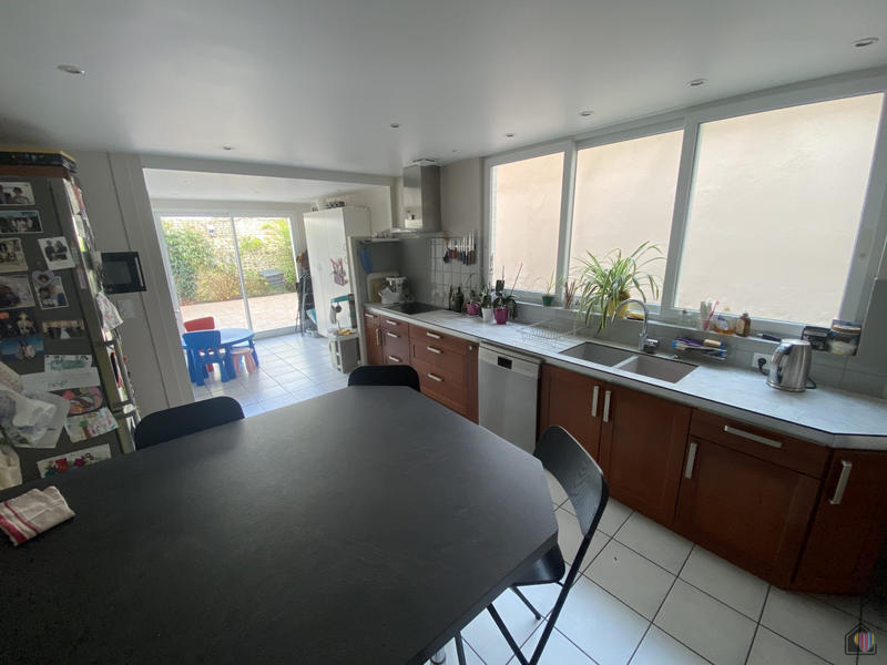 Maison traditionnelle - 163 m² - 6 pièces