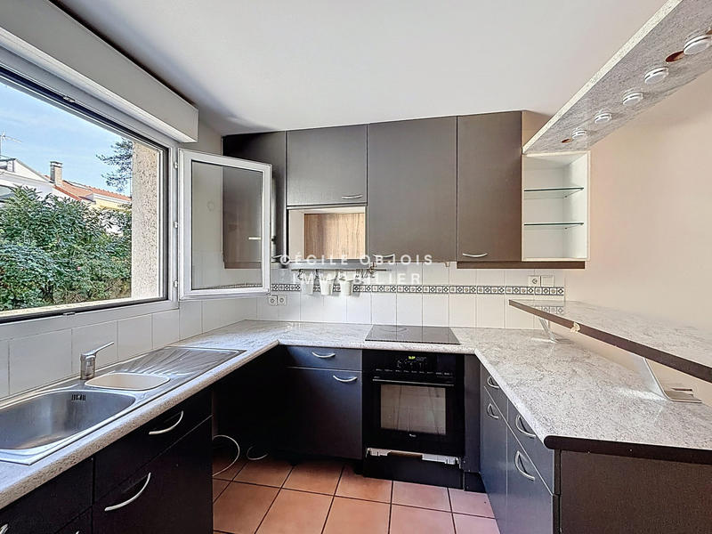 Maison - 95 m² - 5 pièces