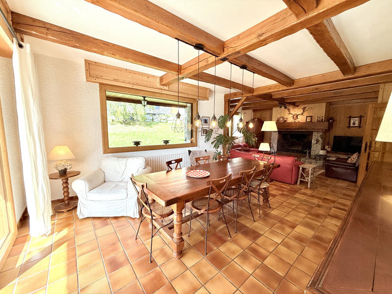 Châlet - 280 m² - 10 pièces