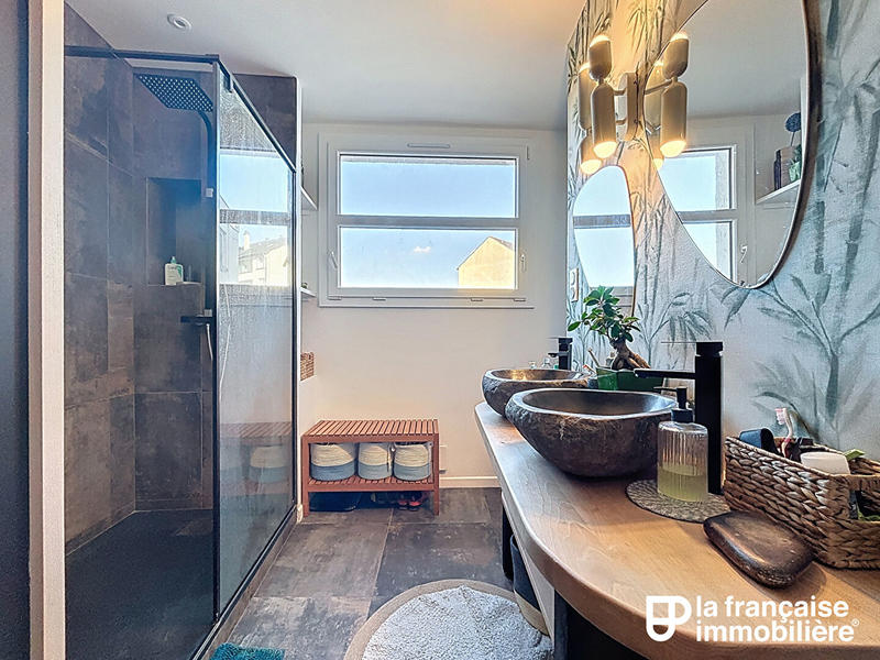 Appartement - 128 m² - 5 pièces