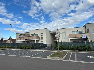 Appartement - 65 m² - 2 pièces