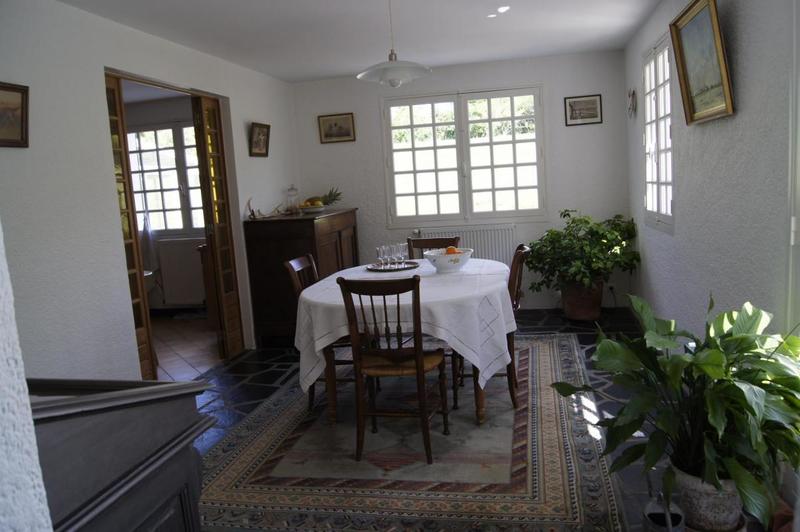 Propriété - 256 m² - 9 pièces