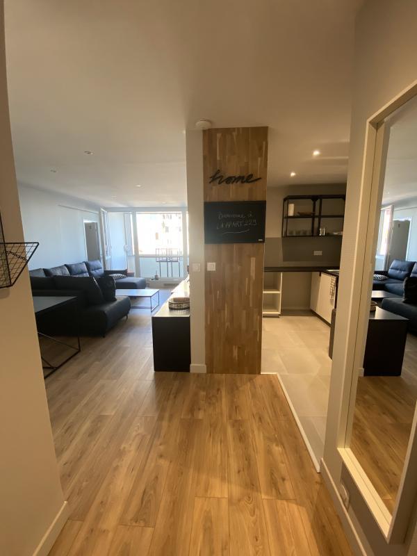 Appartement - 105 m² - 7 pièces