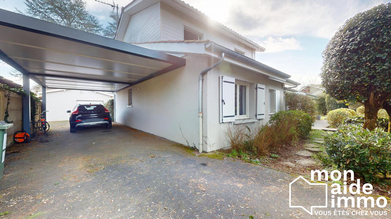 Maison traditionnelle - 170 m² - 6 pièces