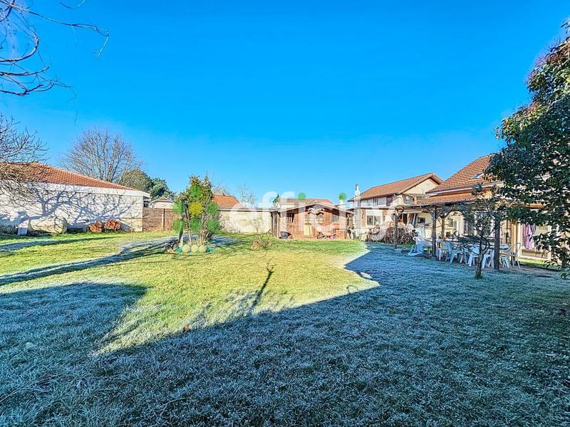 Maison - 200 m² - 7 pièces