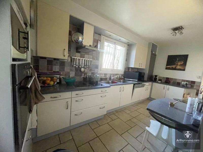 Magasins - 269 m² - 11 pièces