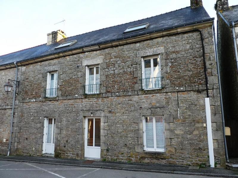Maison en pierre - 137 m² - 7 pièces