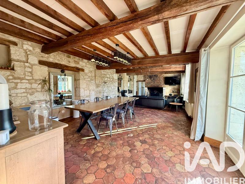 Maison - 300 m² - 7 pièces