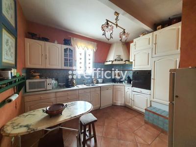 Maison - 146 m² - 7 pièces