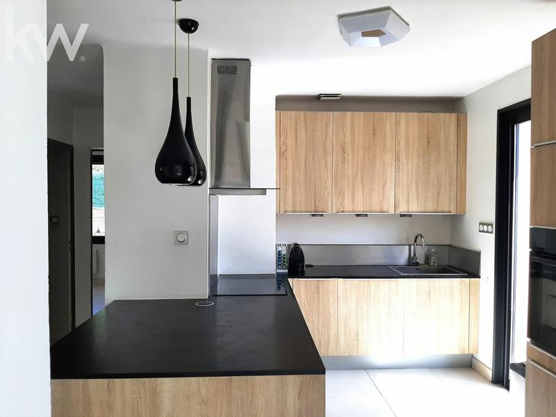 Maison - 80 m² - 4 pièces