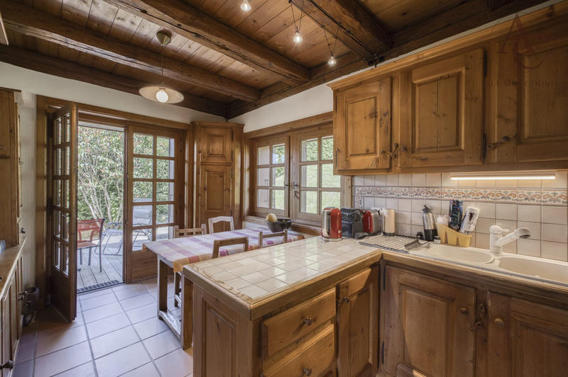 Châlet - 206 m² - 6 pièces