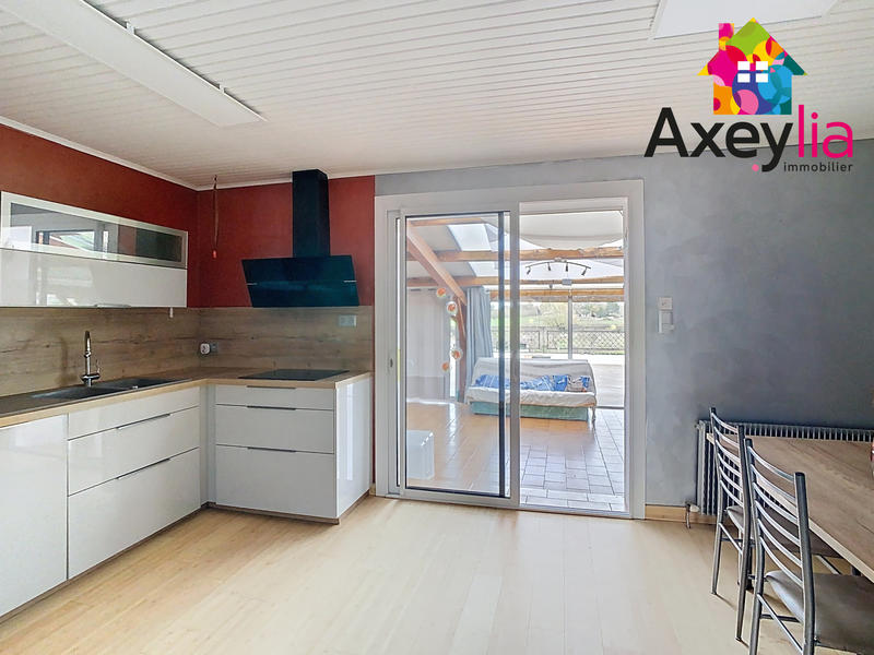 Maison - 304 m² - 11 pièces