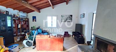 Maison - 204 m² - 7 pièces